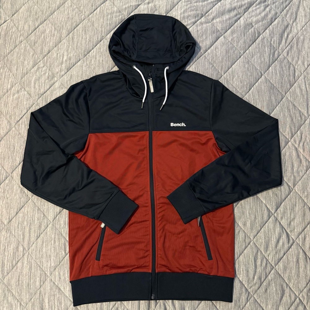 Bench Zip-Up Hooded Jacket – Navy & Red – Size Medium ✨NWT✨